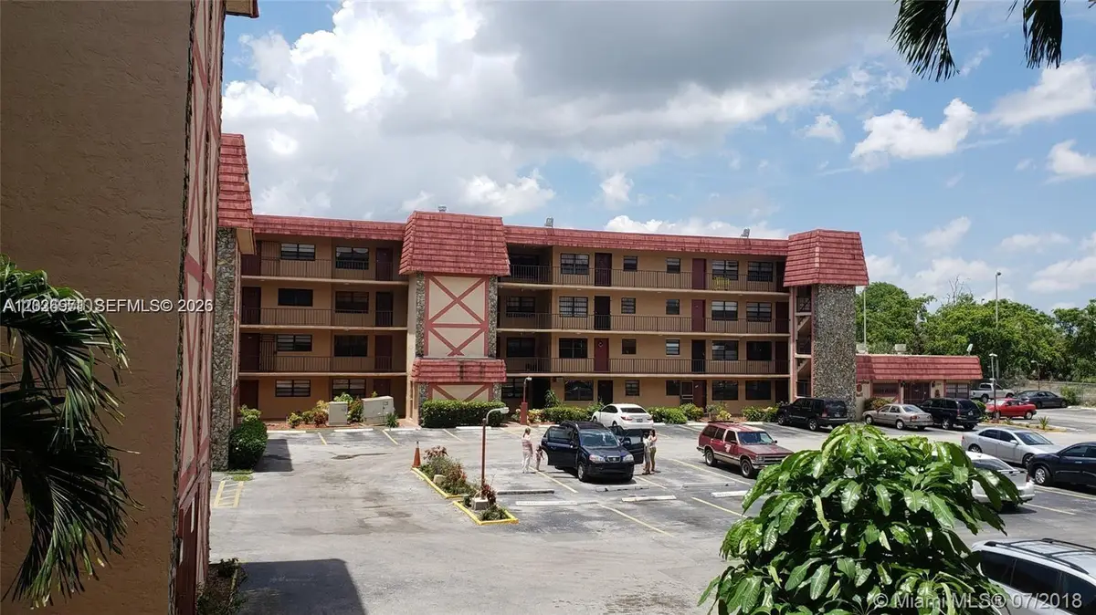 1325 W 68th St #214, Hialeah, FL 33014 - #1