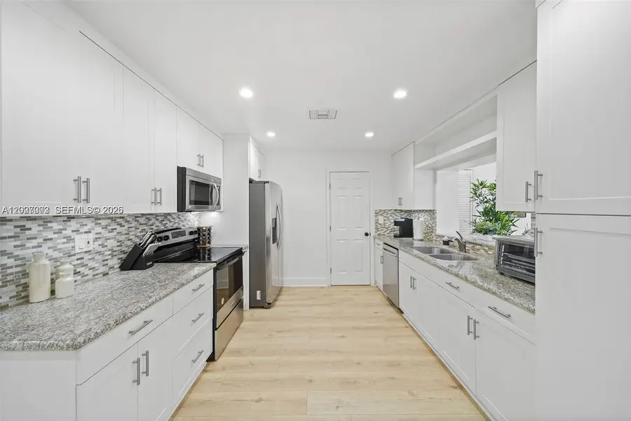 2761 SW 92nd Pl, Miami, FL 33165 - #3