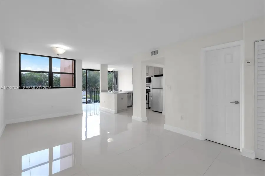 9440 W Flagler St #208, Miami, FL 33174 - #2