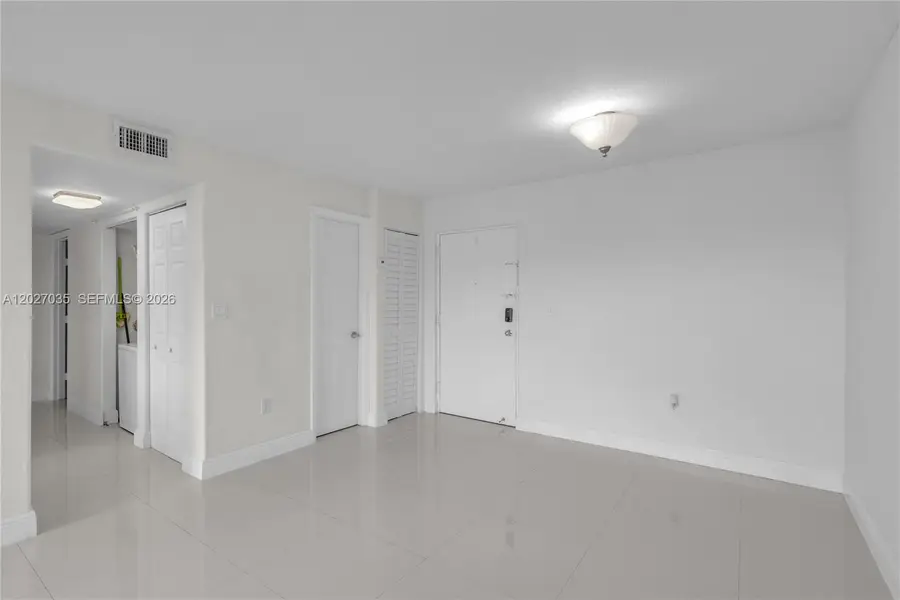 9440 W Flagler St #208, Miami, FL 33174 - #3