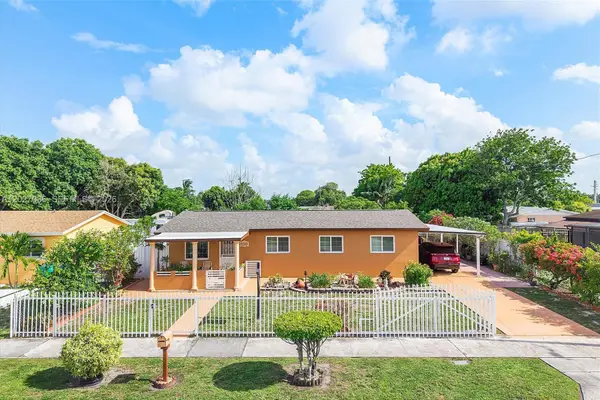 5540 NW 180th Ter, Miami Gardens, FL 33055