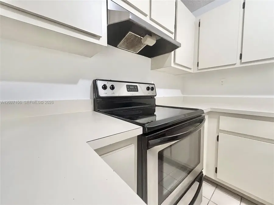 400 W Palm Cir W #201, Pembroke Pines, FL 33025 - #2