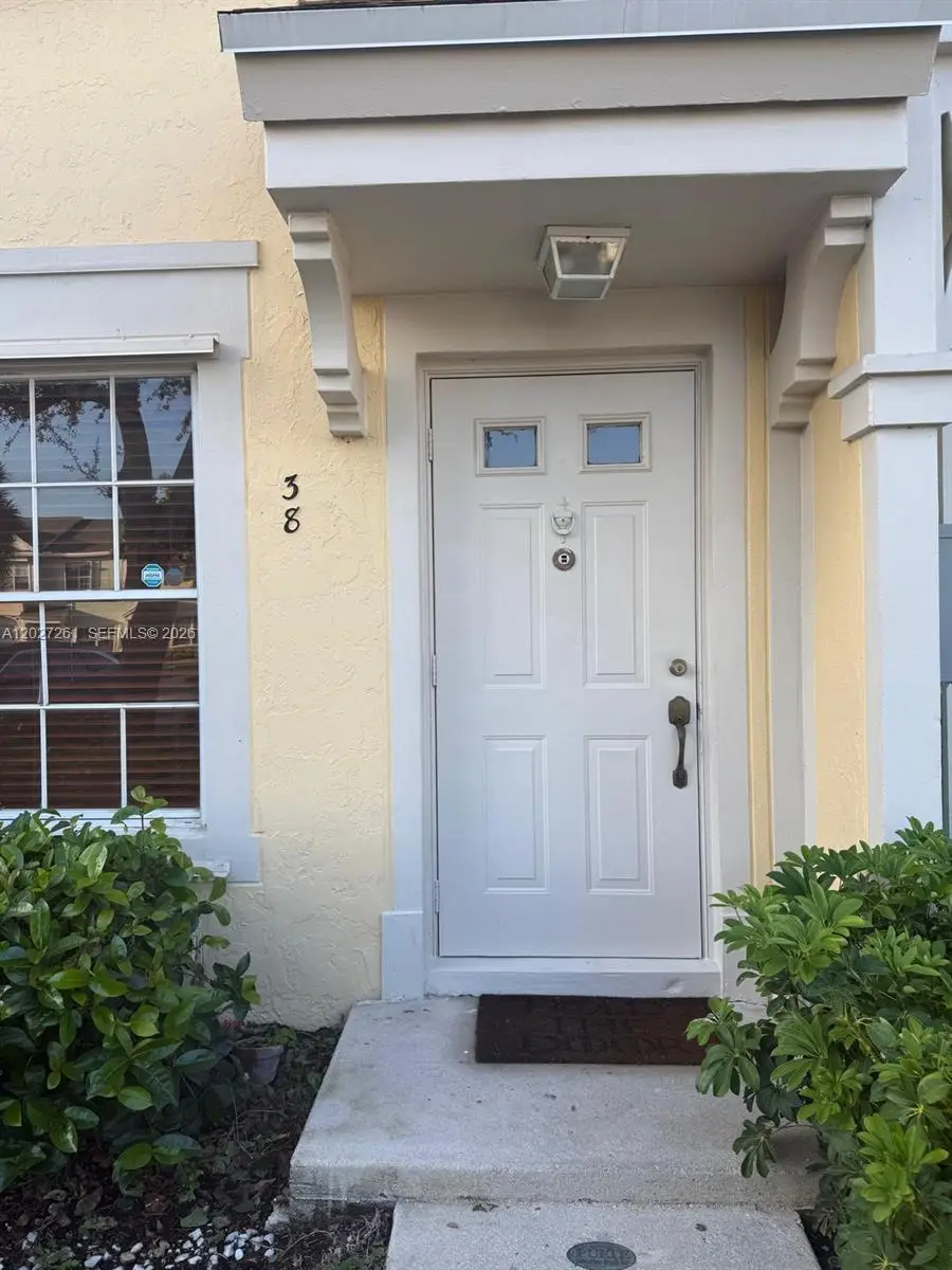 38 Key West Ct, Weston, FL 33326 - #1