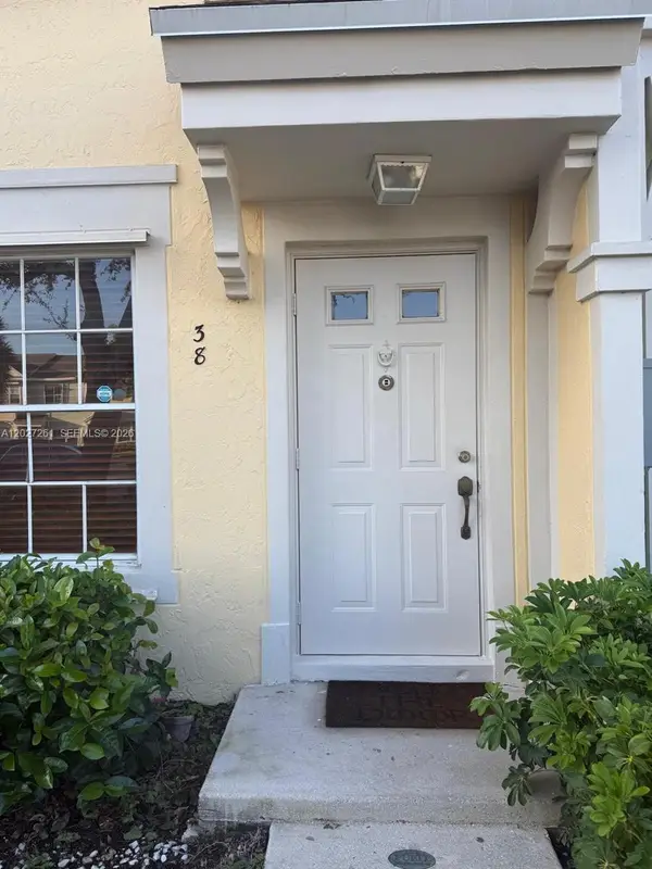 38 Key West Ct, Weston, FL 33326