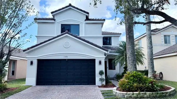 1392 Canary Island Dr, Weston, FL 33327
