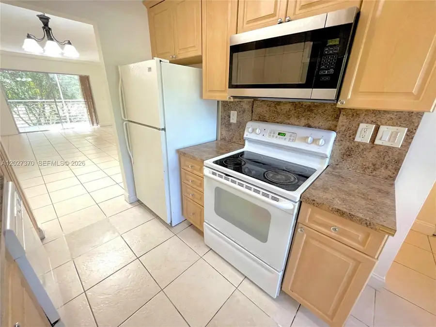 8450 Lagos De Campo Blvd #206, Tamarac, FL 33321 - #3