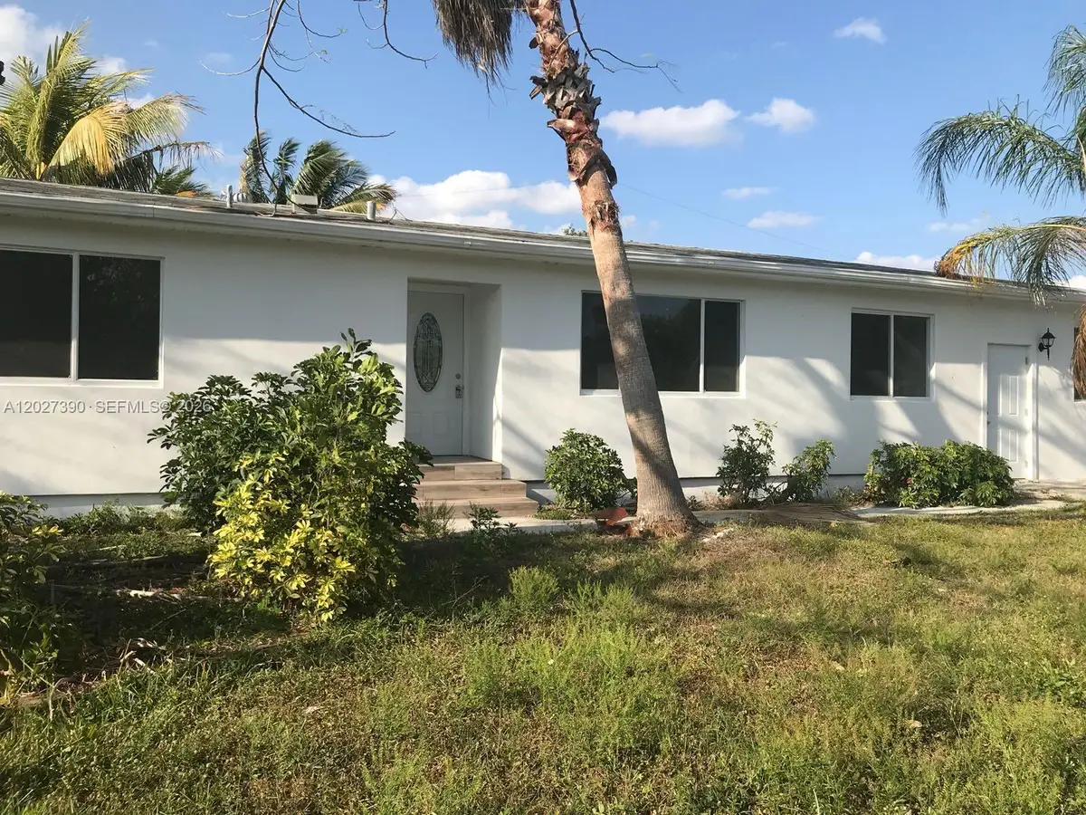 3327 Sapphire Rd, Lake Worth, FL 33462 - #1