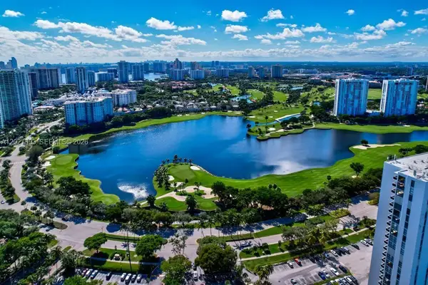 20505 E Country Club Dr #143, Aventura, FL 33180