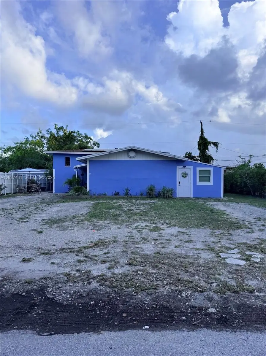 1300 NE 203rd St, Miami, FL 33179 - #2