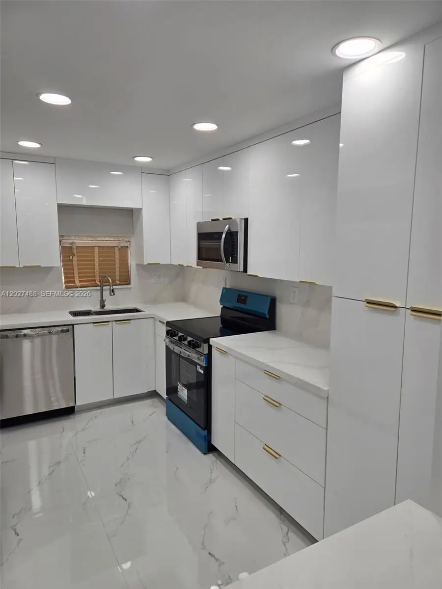 700 S Hollybrook Dr #207, Pembroke Pines, FL 33025 - #3