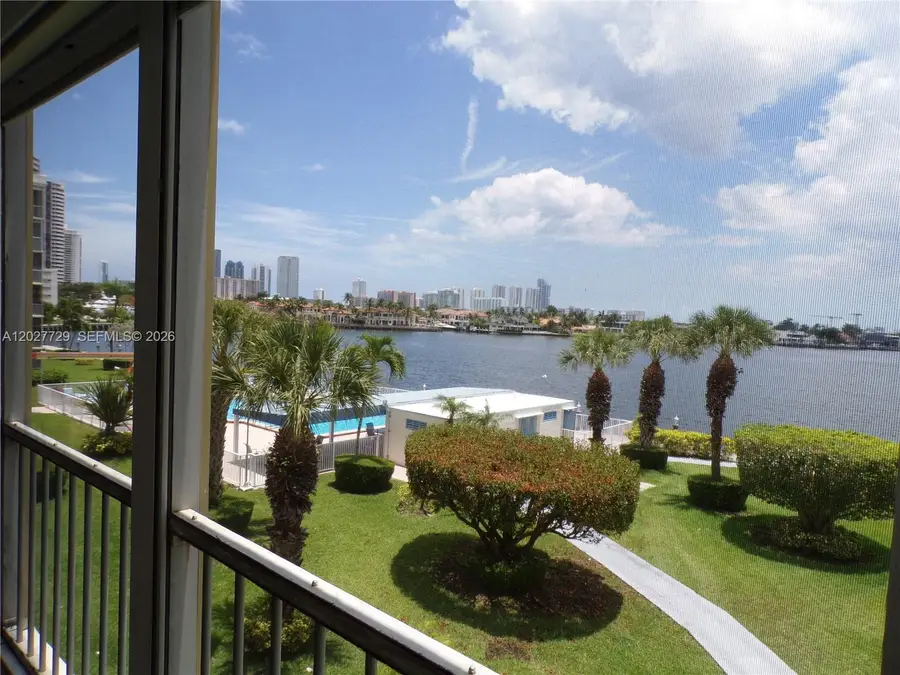 3010 Marcos Dr #R314, Aventura, FL 33160 - #2