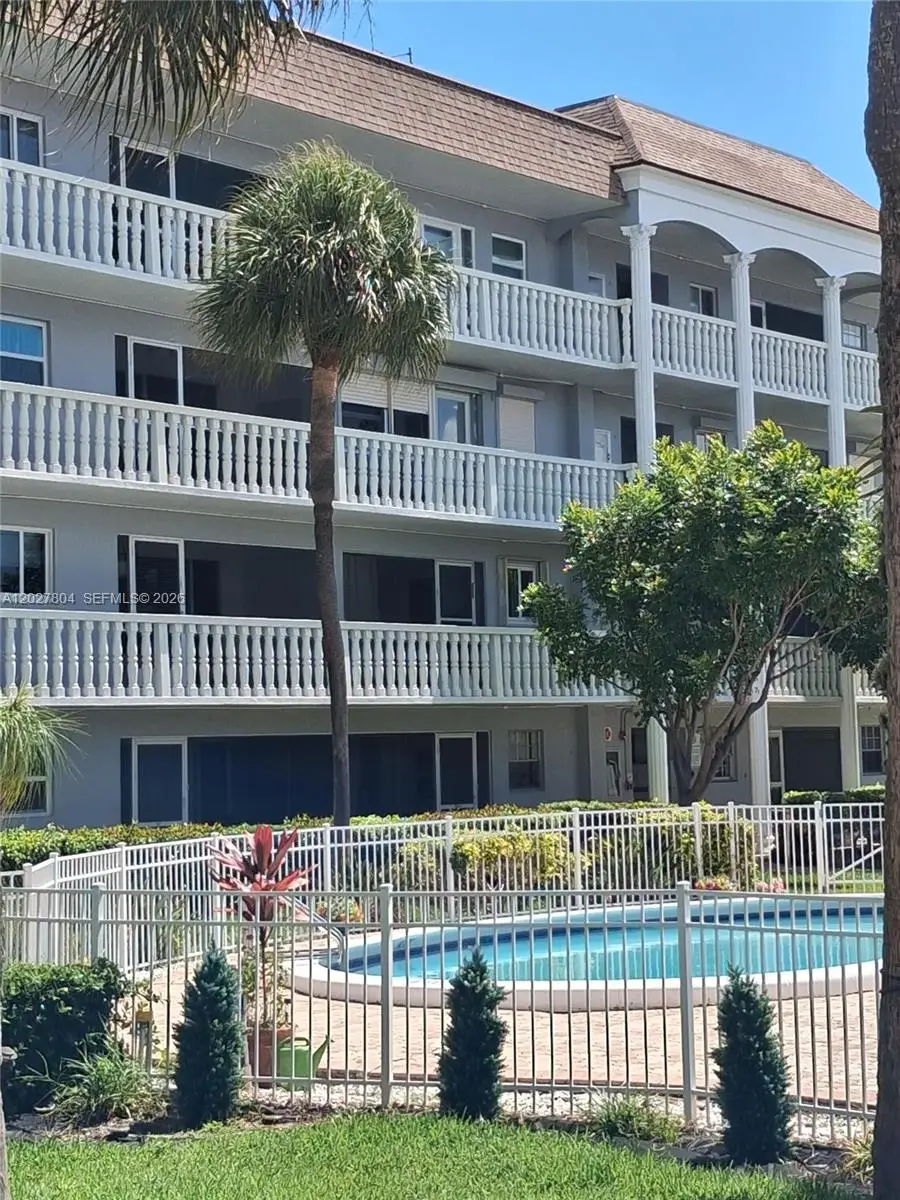 490 SE 19th Ave #107, Pompano Beach, FL 33060 - #1