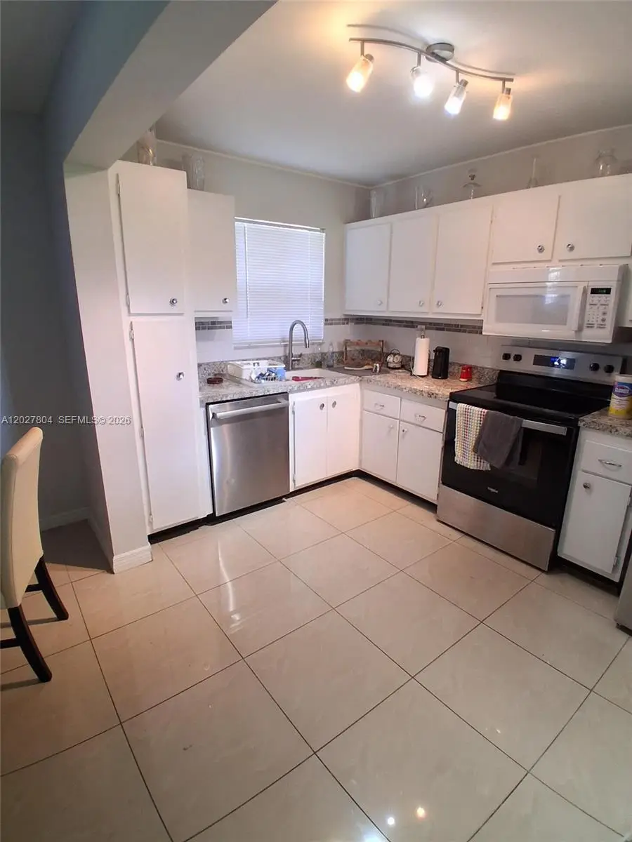 490 SE 19th Ave #107, Pompano Beach, FL 33060 - #2