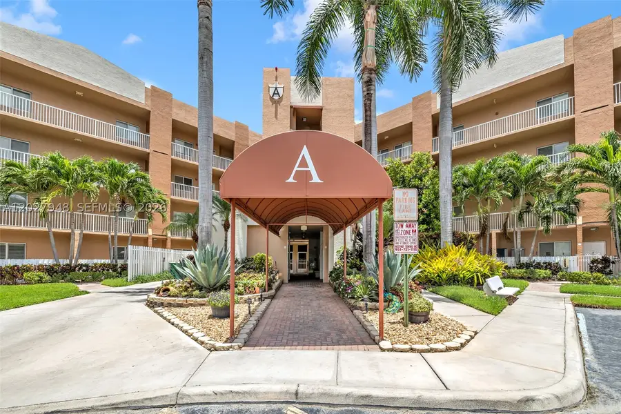 7715 Yardley Dr #106, Tamarac, FL 33321 - #2