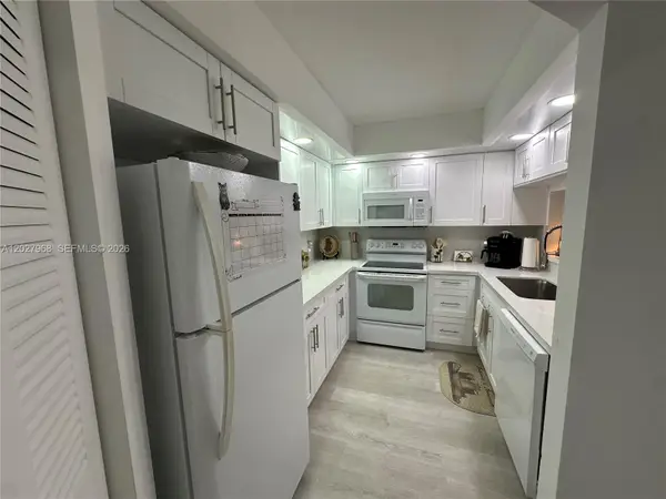 12650 SW 6th St #412K, Pembroke Pines, FL 33027