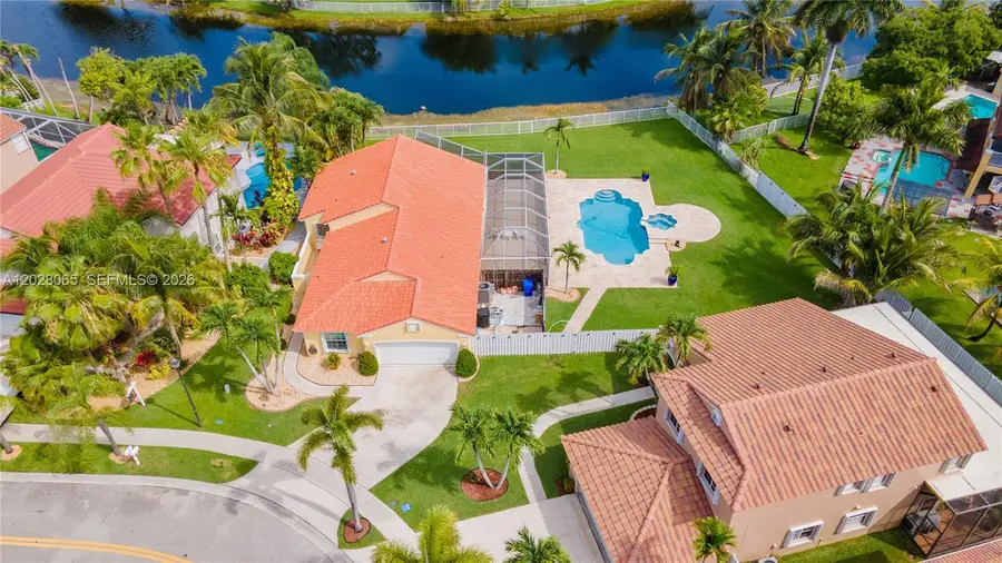 1090 NW 192nd Ave, Pembroke Pines, FL 33029 - #2
