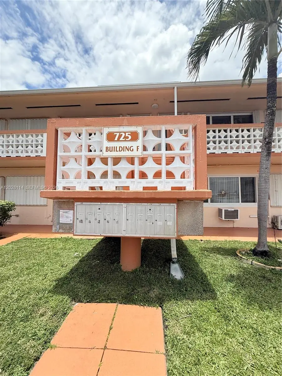 725 SW 11 Ave #F8, Hallandale Beach, FL 33009 - #1