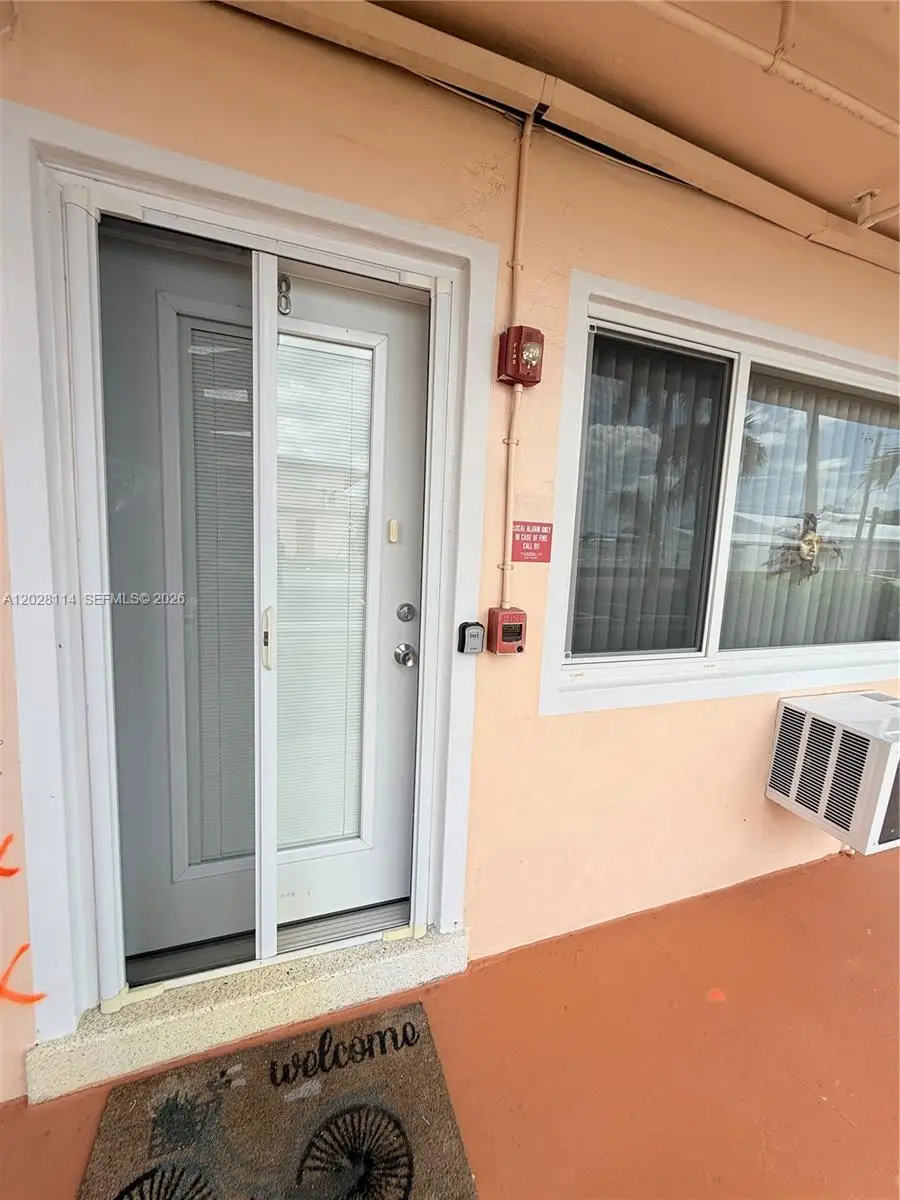 725 SW 11 Ave #F8, Hallandale Beach, FL 33009 - #3