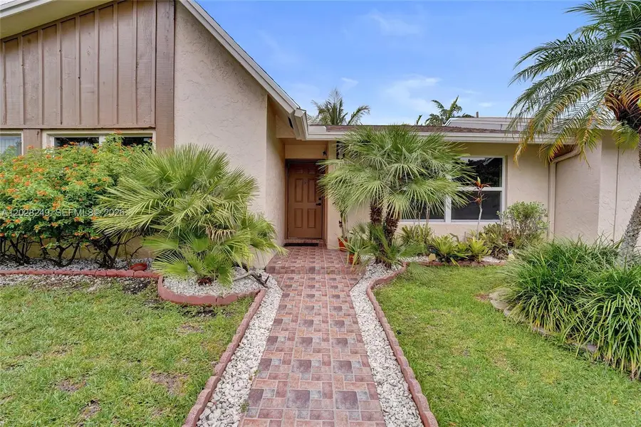 417 SE 4th St, Dania Beach, FL 33004 - #2