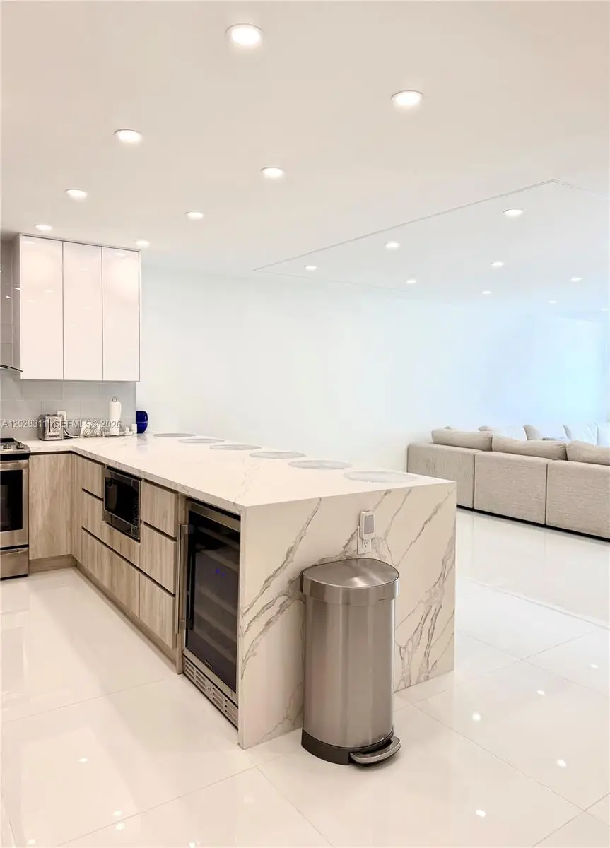 19390 Collins Ave #908, Sunny Isles Beach, FL 33160 - #2