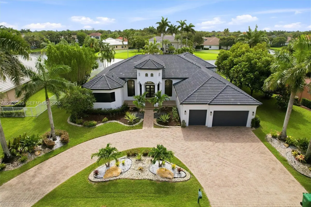 3250 W Stonebrook Cir, Davie, FL 33330 - #1