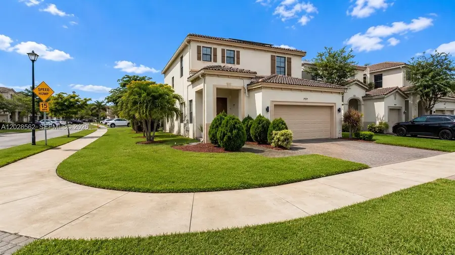 19329 NE 8th Ct, Miami, FL 33179 - #2