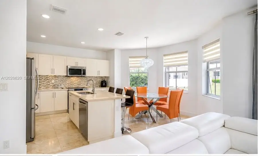 10555 NW 69th Ter, Doral, FL 33178 - #2
