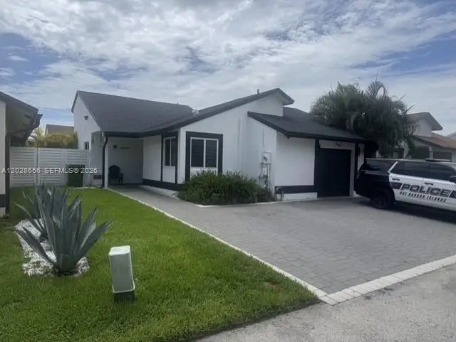 1131 SW 110th Ave, Pembroke Pines, FL 33025 - #1