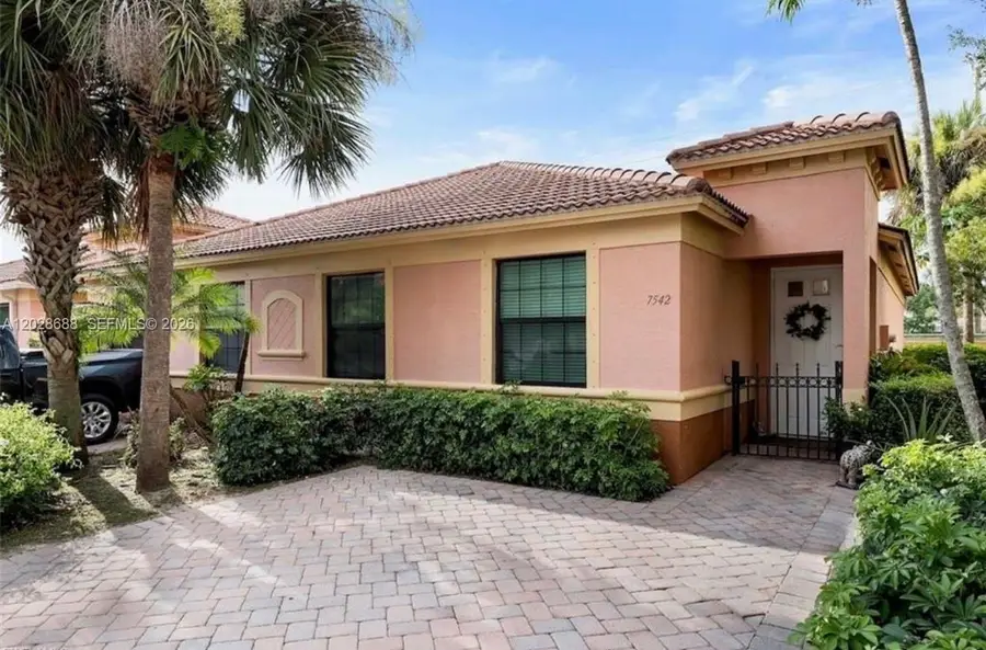 7542 Bristol Cir, Naples, FL 34120 - #2
