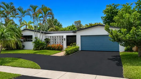 10460 NW 4th St, Plantation, FL 33324