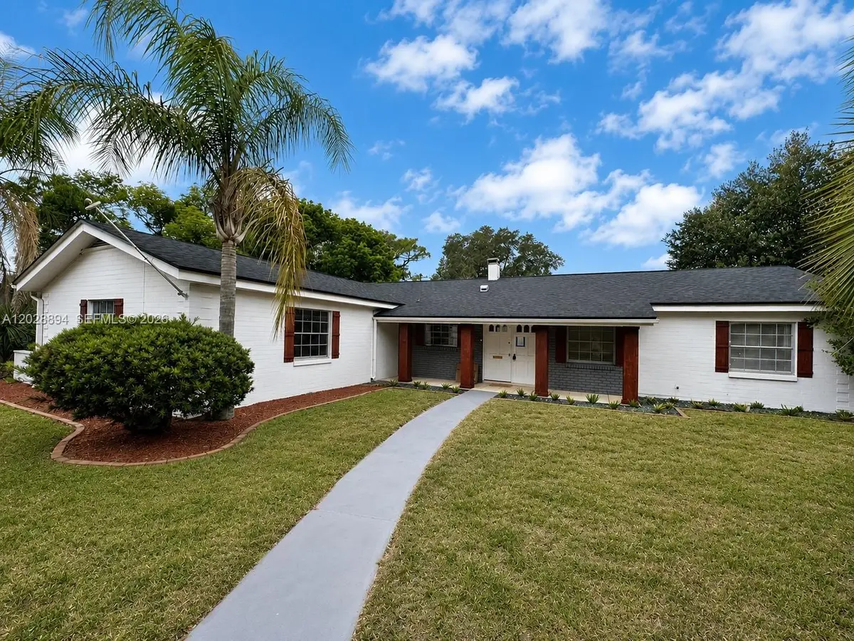 1241 Manchester Rd, Fern Park, FL 32751 - #1