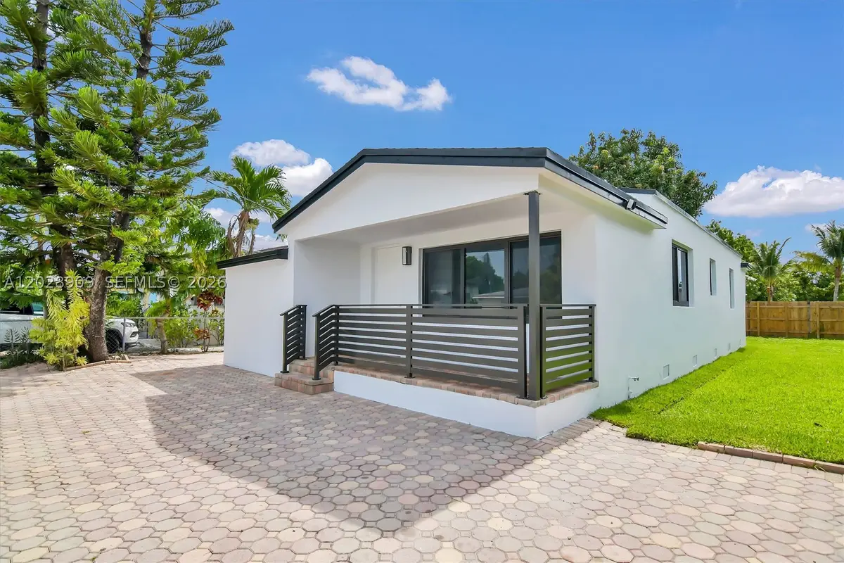 85 SW 30th Ave, Miami, FL 33135 - #1