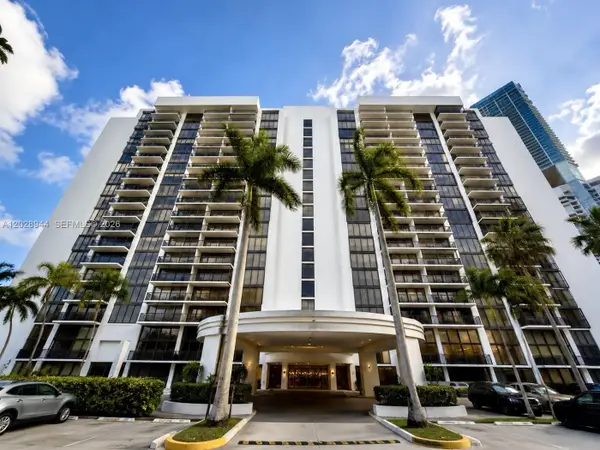 1450 Brickell Bay Dr #810, Miami, FL 33131