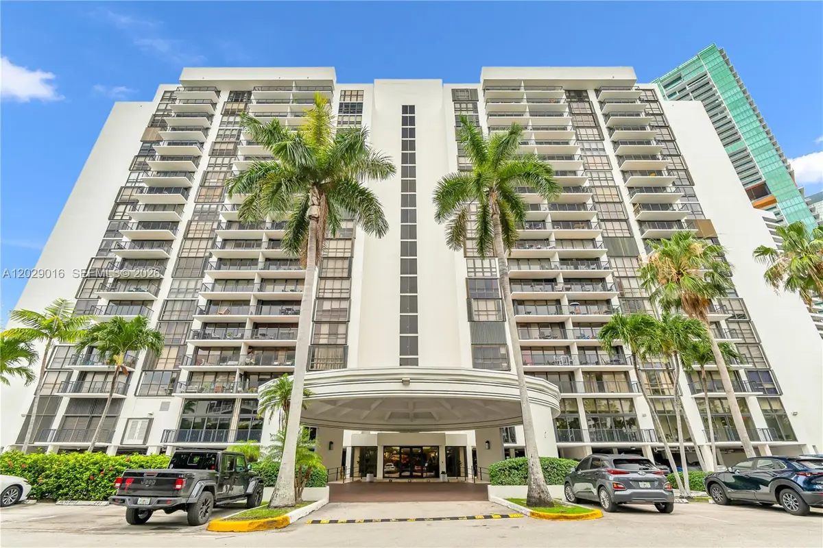 1450 Brickell Bay Dr #1815, Miami, FL 33131 - #1