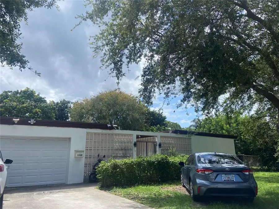1220 S 29th Ave, Hollywood, FL 33020 - #2