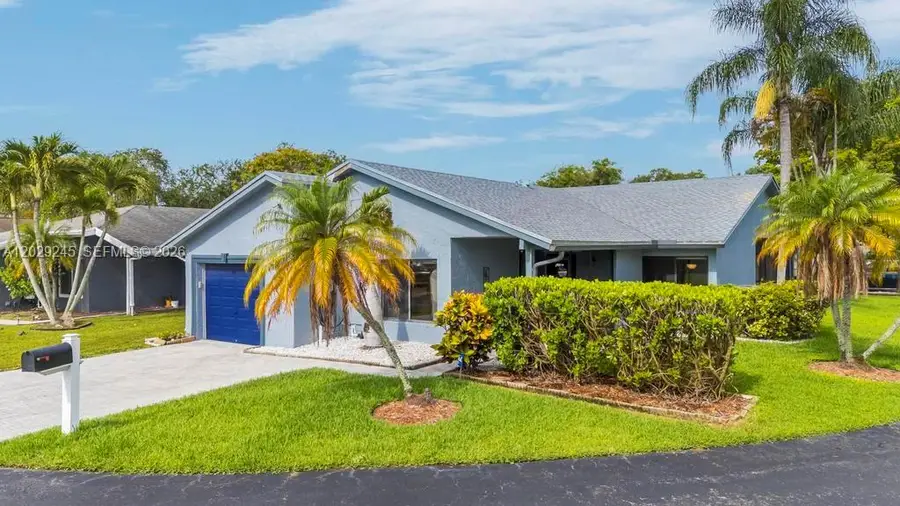 971 NW 89th Ave, Plantation, FL 33324 - #2