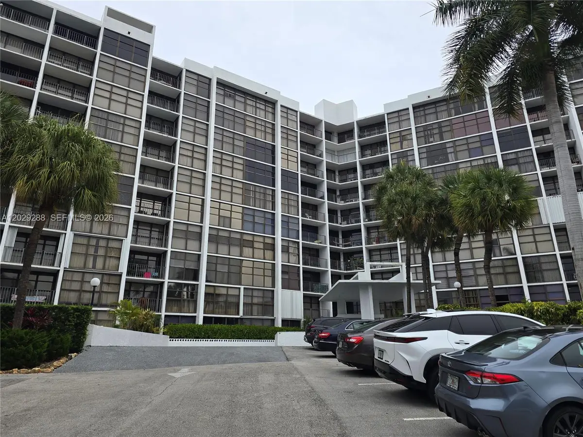 400 Leslie Dr #416, Hallandale Beach, FL 33009 - #1