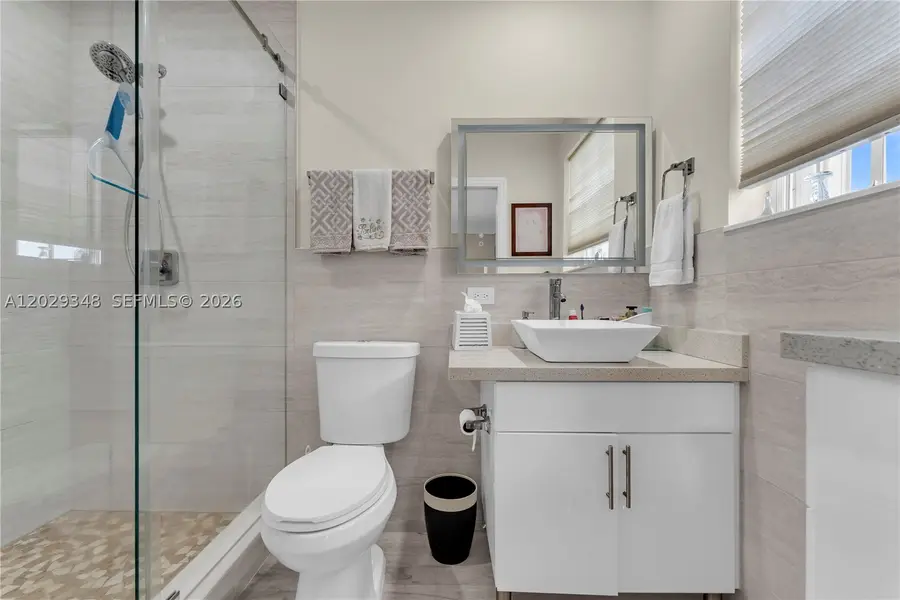 884 W 72nd Pl, Hialeah, FL 33014 - #3