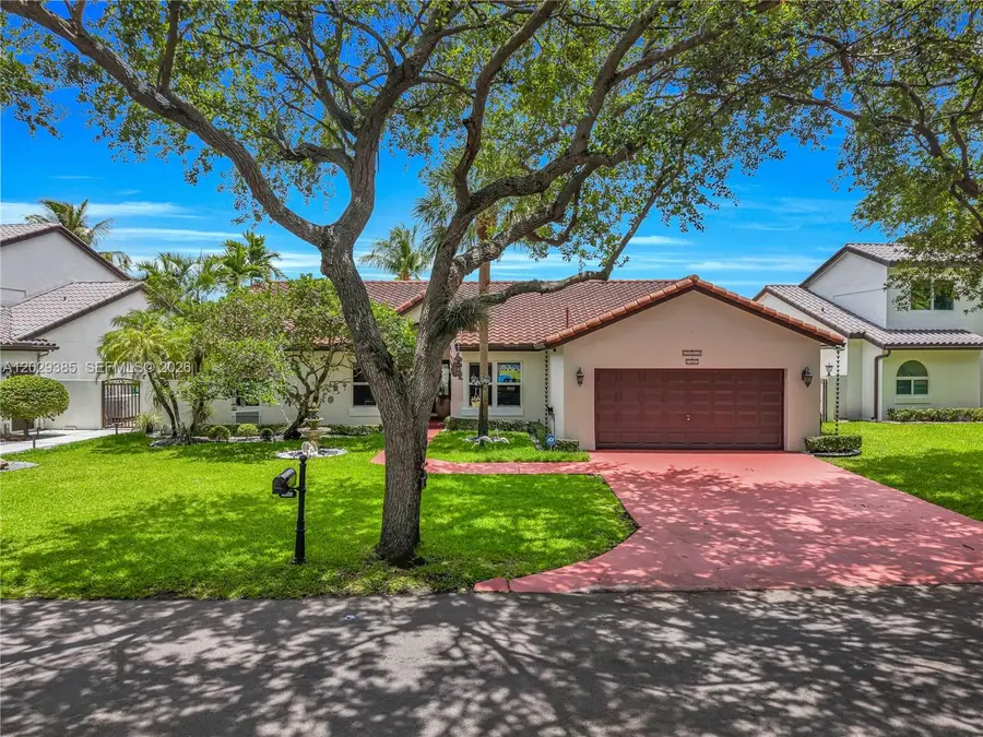 19641 NW 88th Ave, Hialeah, FL 33018 - #2