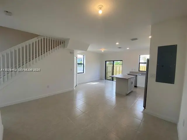 593 NE 208th Ter, Miami, FL 33179 - #3