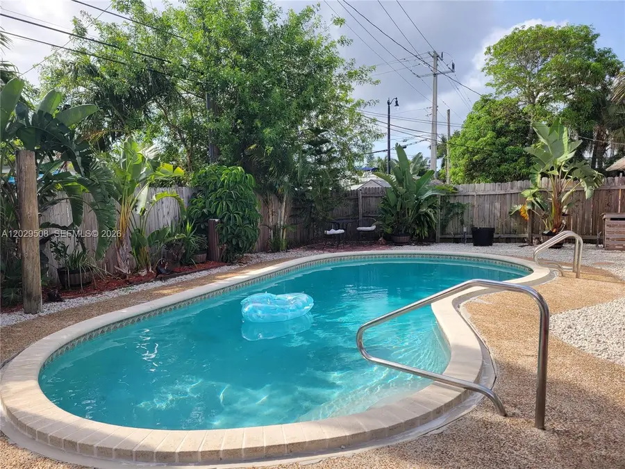 2560 NE 8th Ter, Pompano Beach, FL 33064 - #2