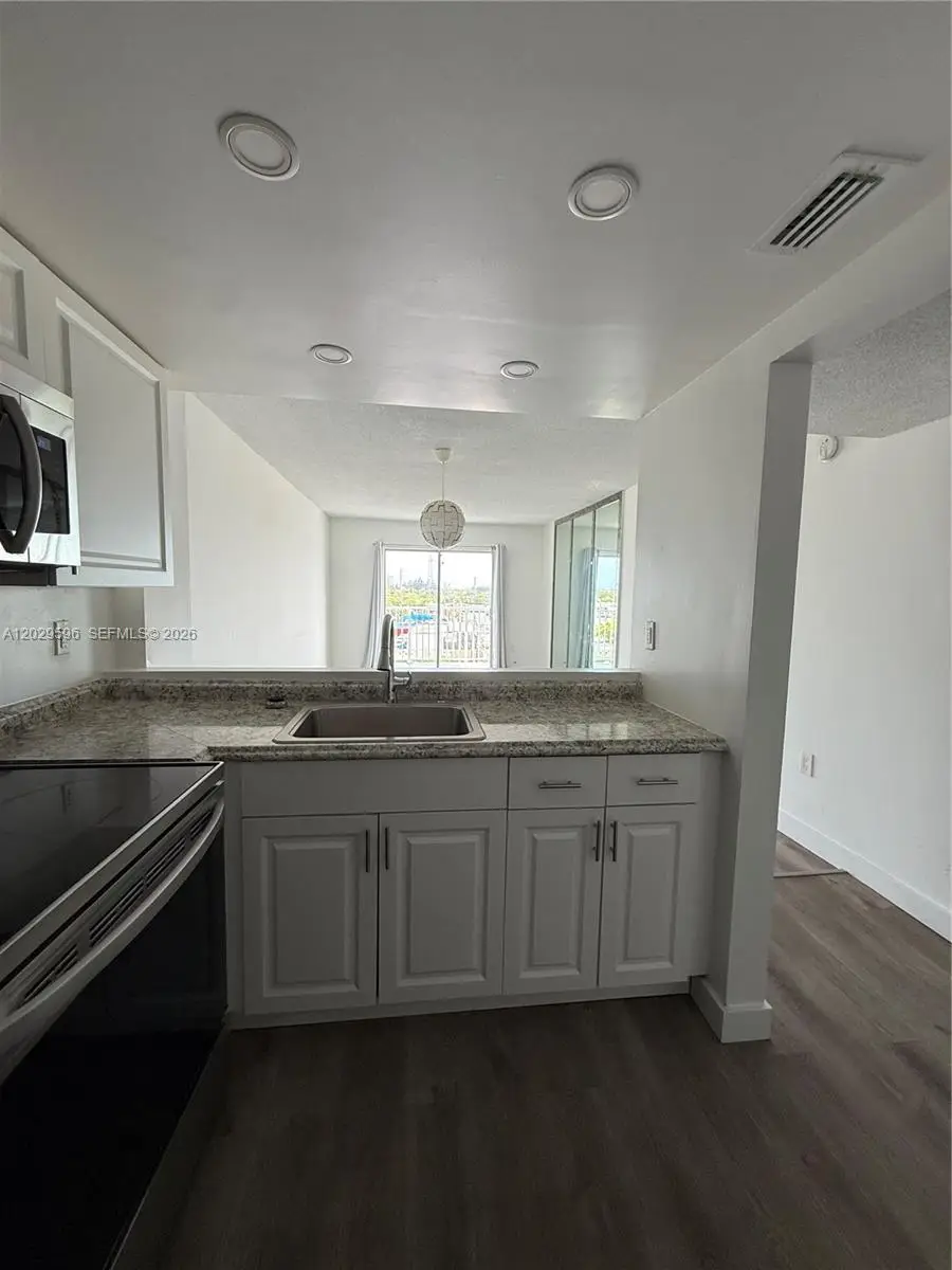 16465 NE 22nd Ave #610, North Miami Beach, FL 33160 - #1