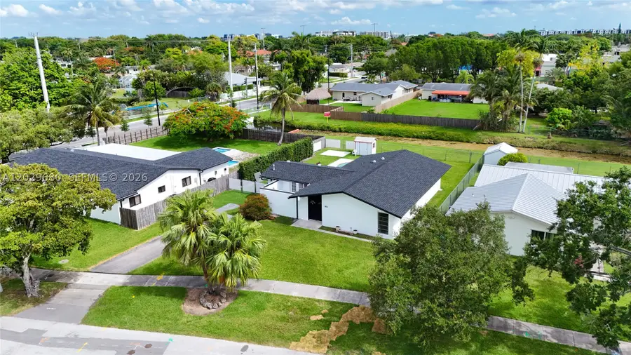 9605 SW 187th St, Cutler Bay, FL 33157 - #3