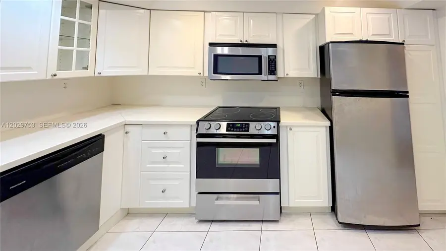 800 Parkview Dr #323, Hallandale Beach, FL 33009 - #2