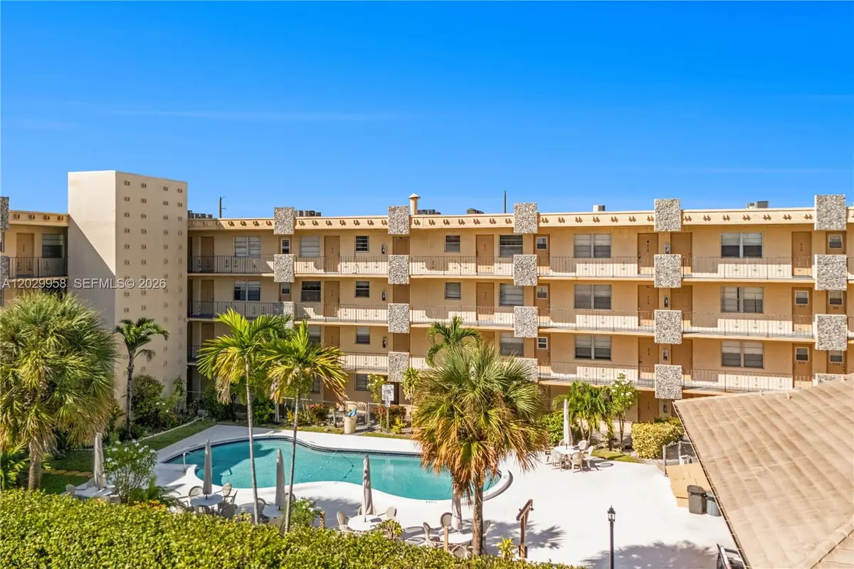 2145 Pierce St #305, Hollywood, FL 33020 - #1