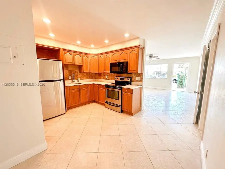2175 NE 56th St #110, Fort Lauderdale, FL 33308 - #2