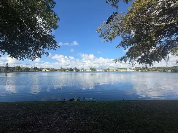18900 NE 3rd Ct #509, Miami, FL 33179