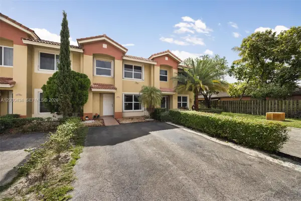 18863 NW 52nd Ct, Miami Gardens, FL 33055
