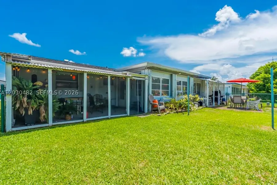 4923 NW 55th Ct, Tamarac, FL 33319 - #3