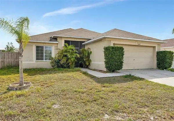 11007 Whitecap Dr, Riverview, FL 33579